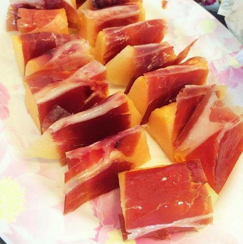 黑毛猪火腿片配蜜瓜可以吃吗,美味与营养的完美融合