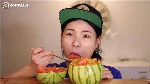 吃瓜爆料美女,揭秘吃瓜爆料美生的神秘魅力