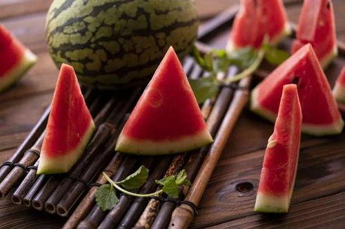 今日入伏吃三瓜,三瓜助你清凉度伏