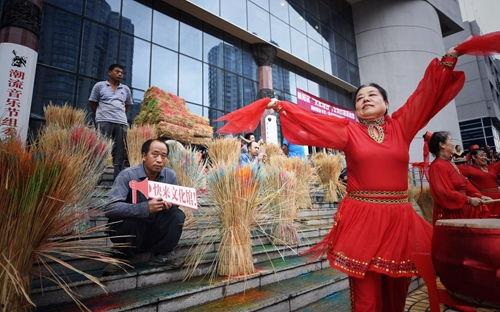 北京朝阳群众吃瓜爆料,揭秘京城群众吃瓜爆料背后的故事