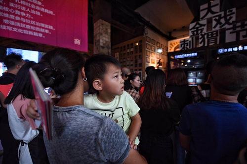 北京朝阳群众吃瓜爆料,揭秘京城群众吃瓜爆料背后的故事